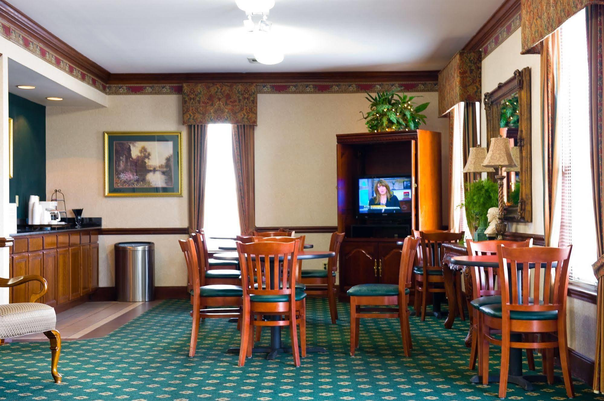 Hotel Plantation Oaks Millington Exterior foto