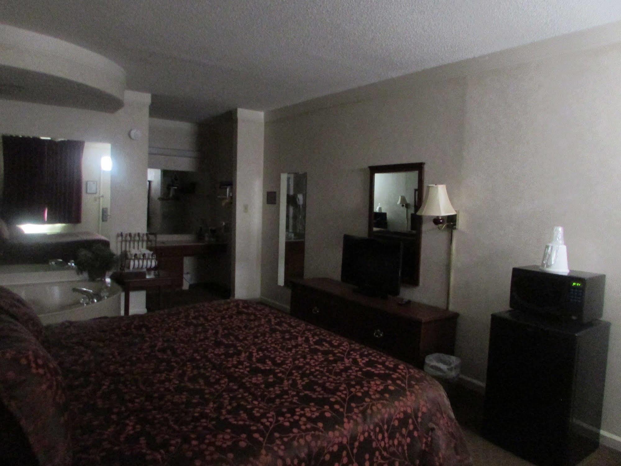 Hotel Plantation Oaks Millington Exterior foto