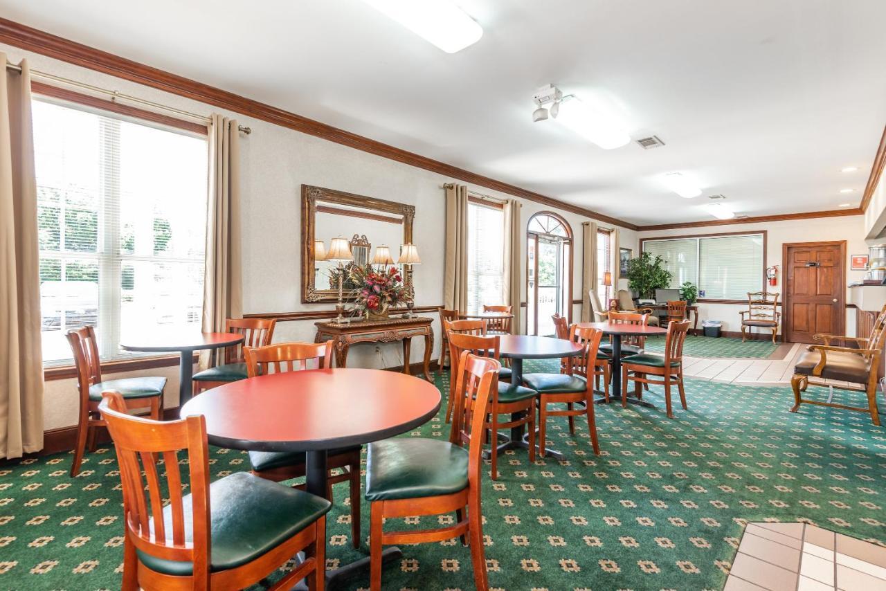 Hotel Plantation Oaks Millington Exterior foto